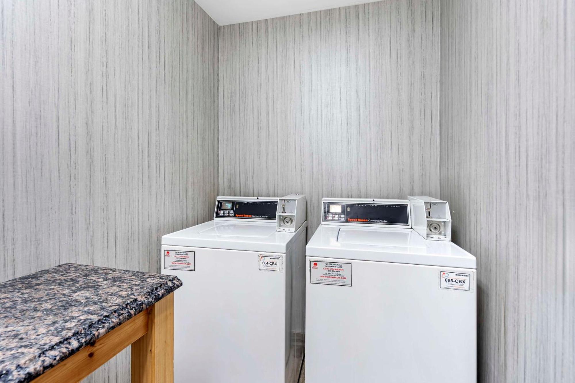 Best Western Plus Bourbonnais Hotel & Suites Eksteriør bilde